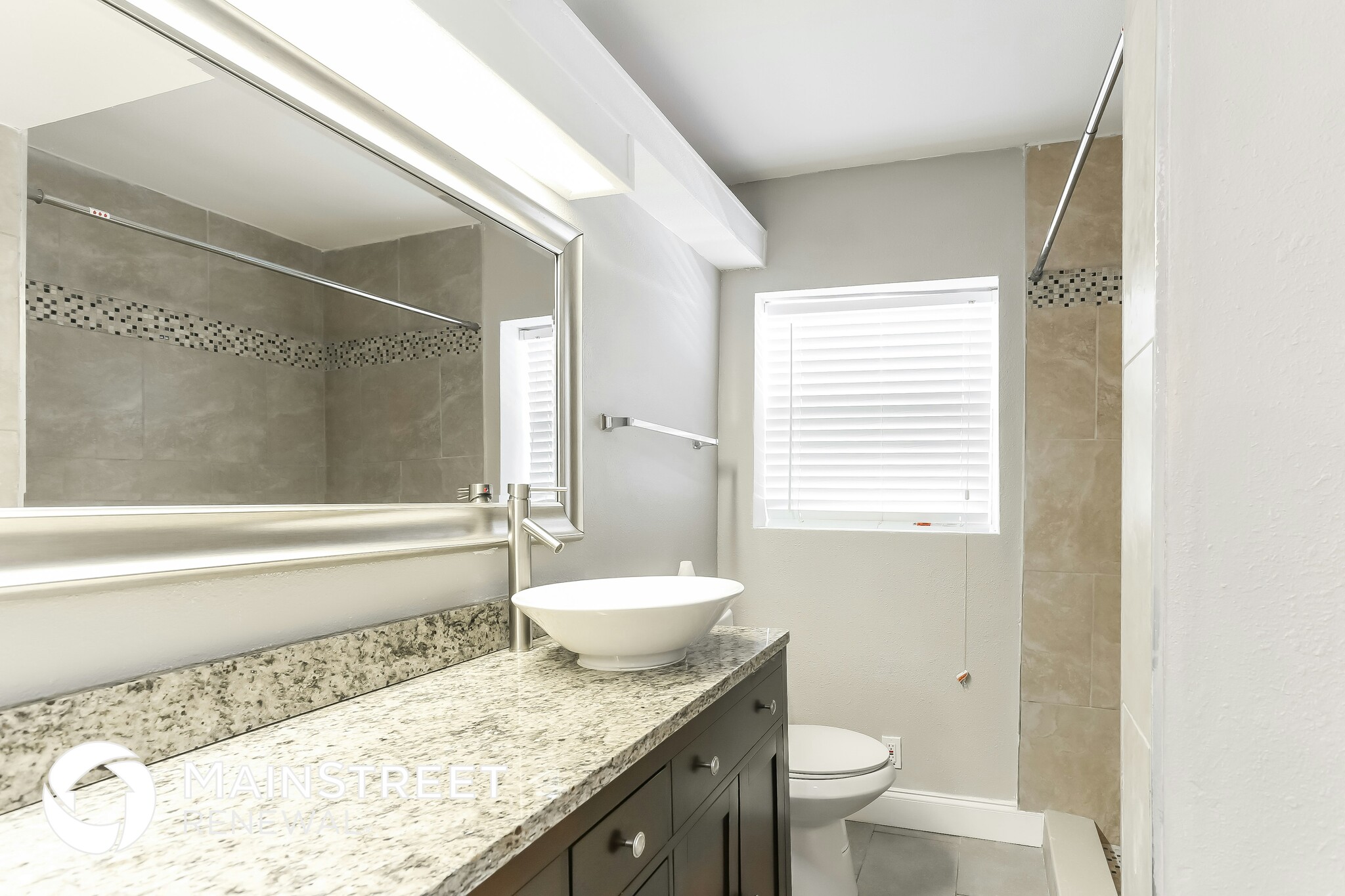 Building Photo - 701 Brookside Dr