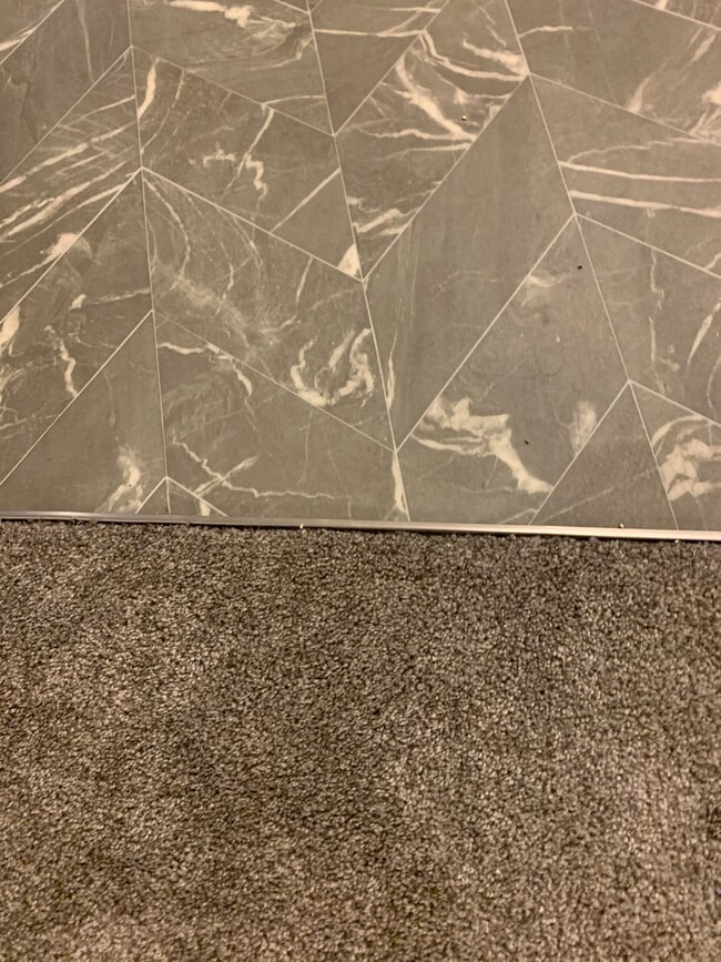 Building Photo - 9907 W Mesquite Ct