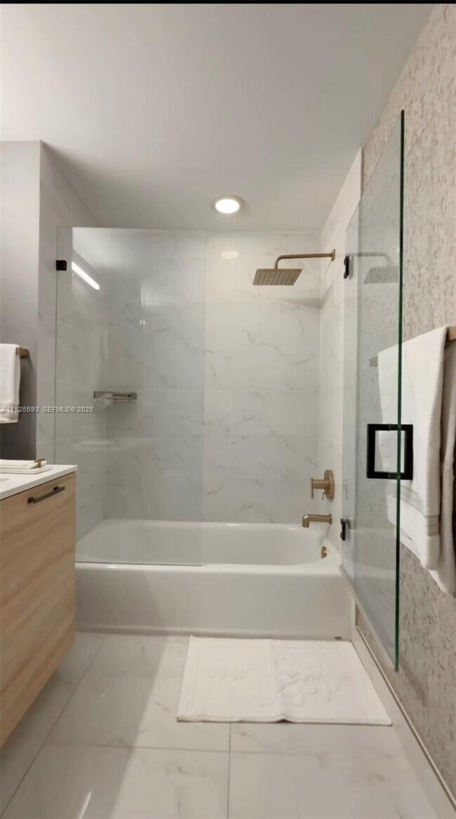 Building Photo - 16385 Biscayne Blvd