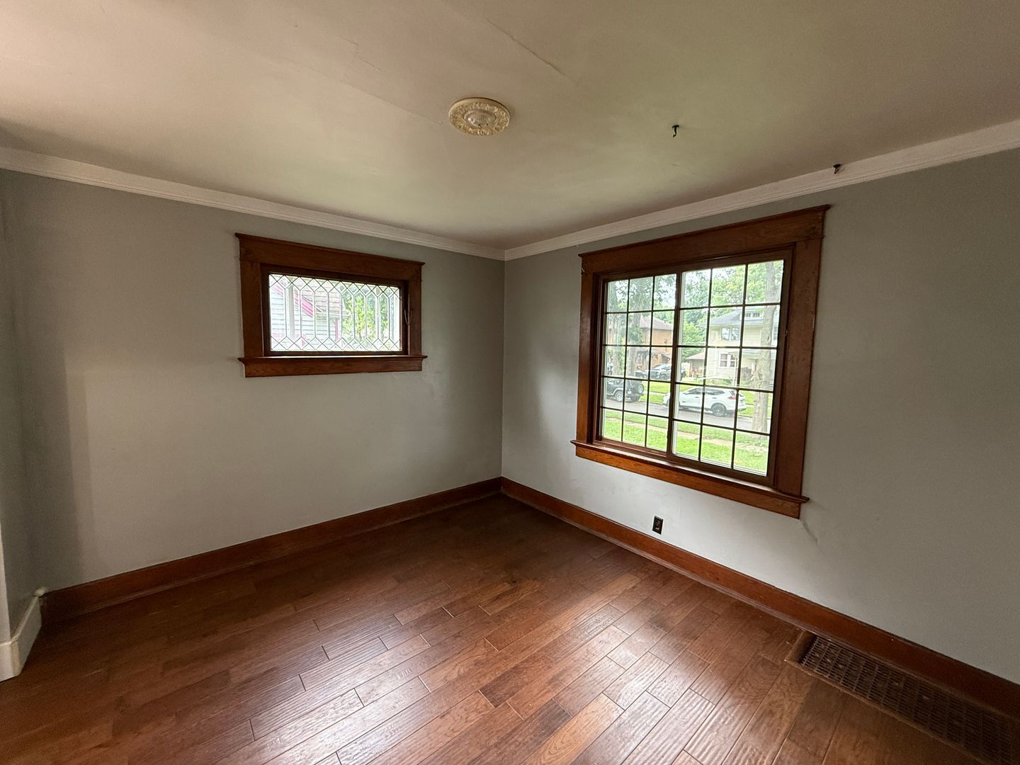 Building Photo - 403 Englewood Ct