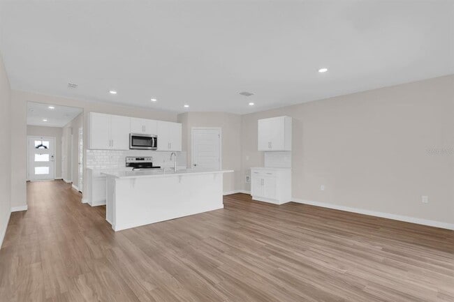Building Photo - 401 Chayne Pl