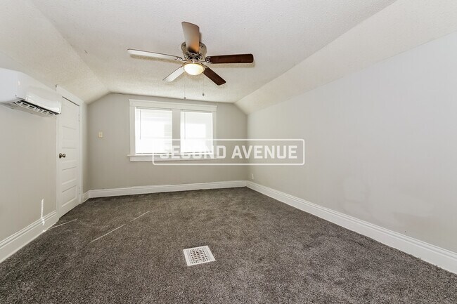 Building Photo - 2530 Mersington Ave