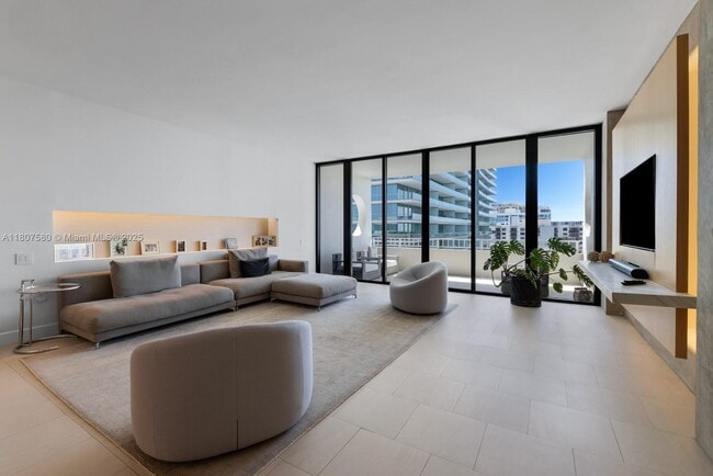 Building Photo - 10205 Collins Ave