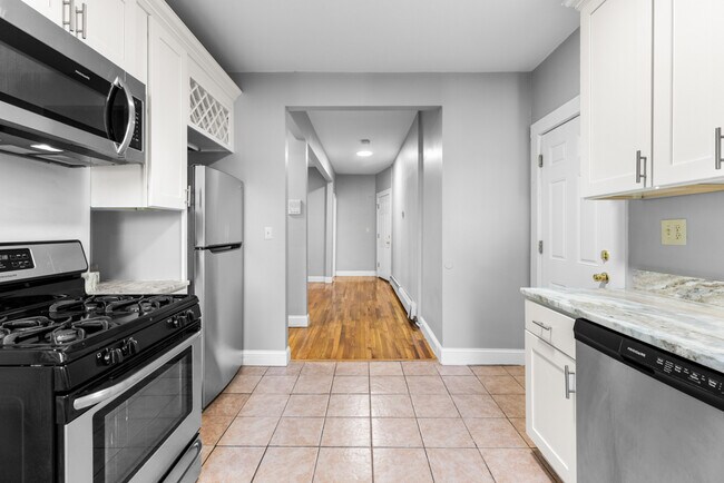 Building Photo - 40 Harding Rd