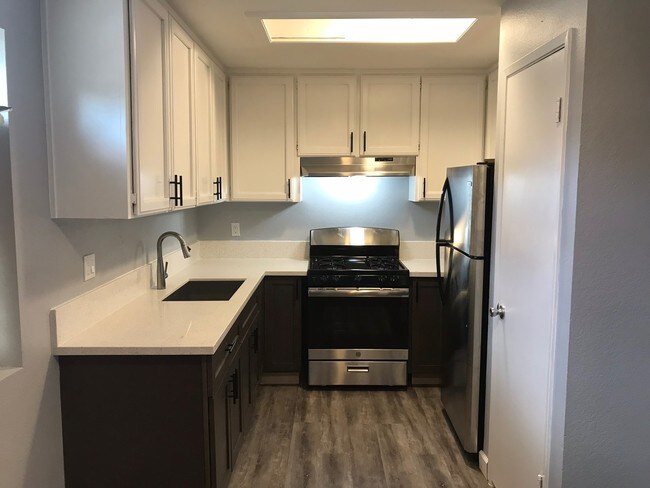 Building Photo - 3938 E Olive Ave