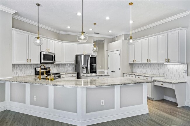 Building Photo - 12422 Creek Edge Dr