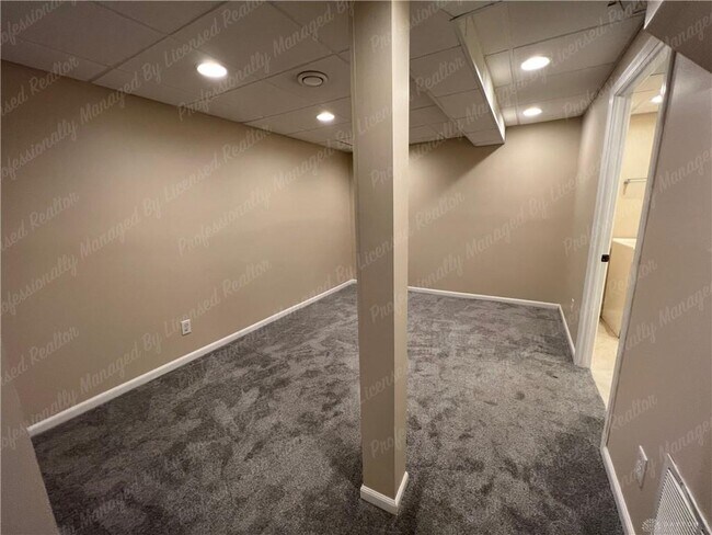 Building Photo - 1131 Windsong Trail
