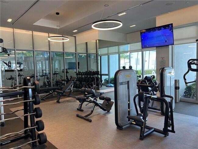 Building Photo - 17301 Biscayne Blvd