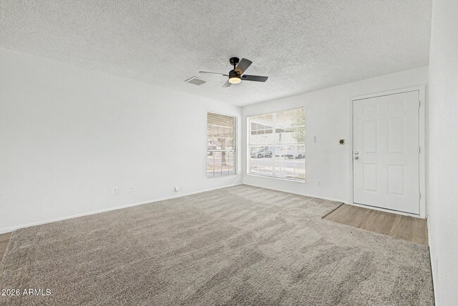 Building Photo - 10719 W Vista Ave