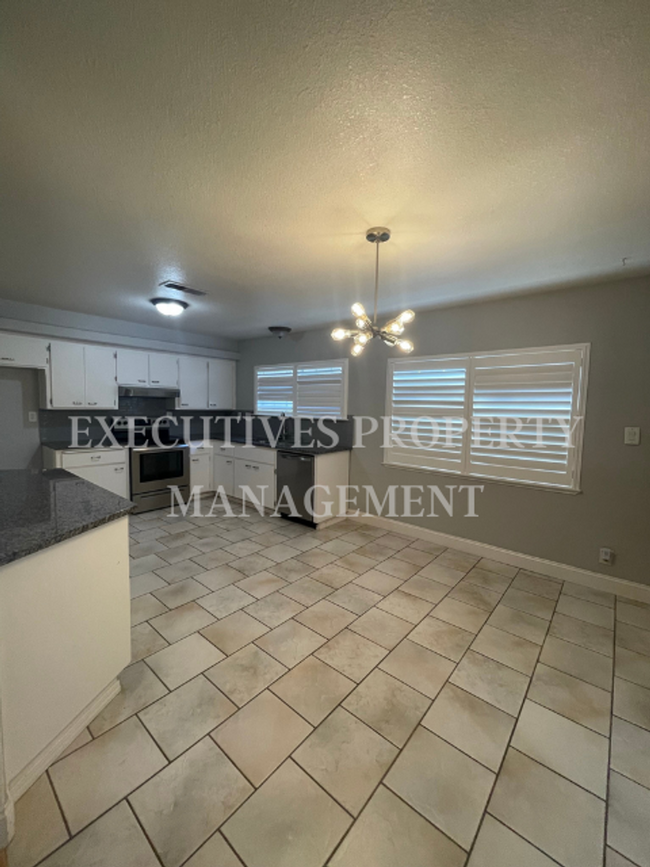 Building Photo - 3341 El Dorado Ct