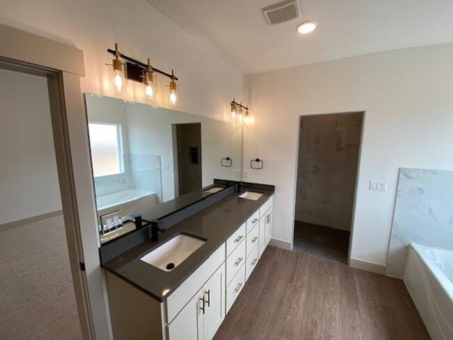 Building Photo - Brand New 3 bedroom- 2 bath Single Family ...