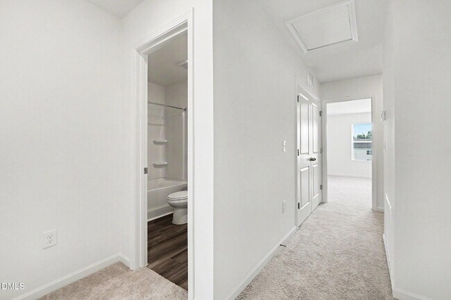 Building Photo - 131 S Meyers Ct