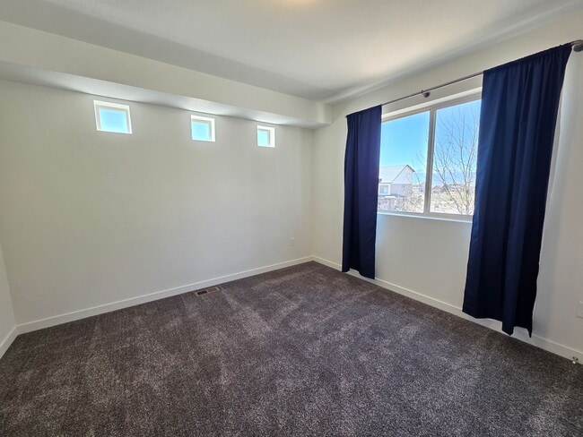 Building Photo - Beautiful 3 Bed 3 Bath Home In Banning Lewis Ranch!!!