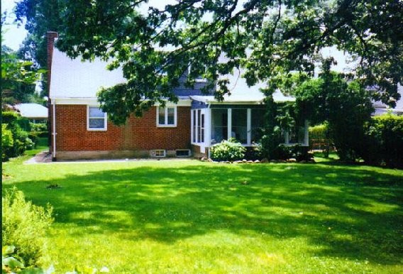 Building Photo - 193-47 Salerno Ave