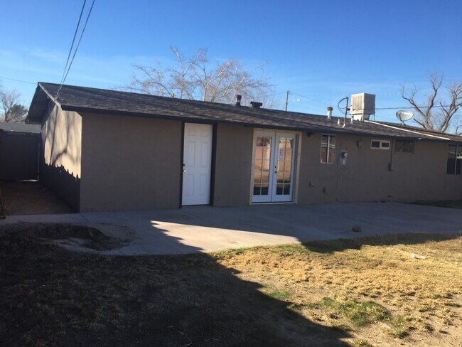 Building Photo - 45524 Gadsden Ave