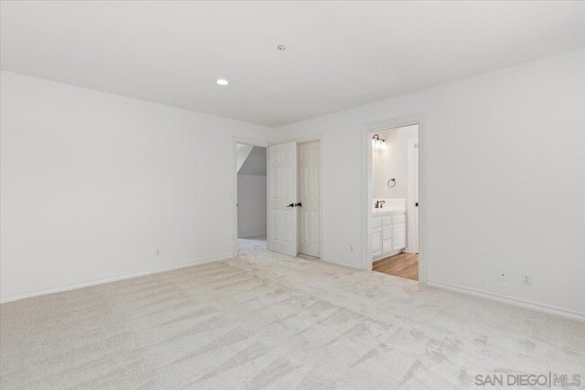 Building Photo - 512 S Granados Ave