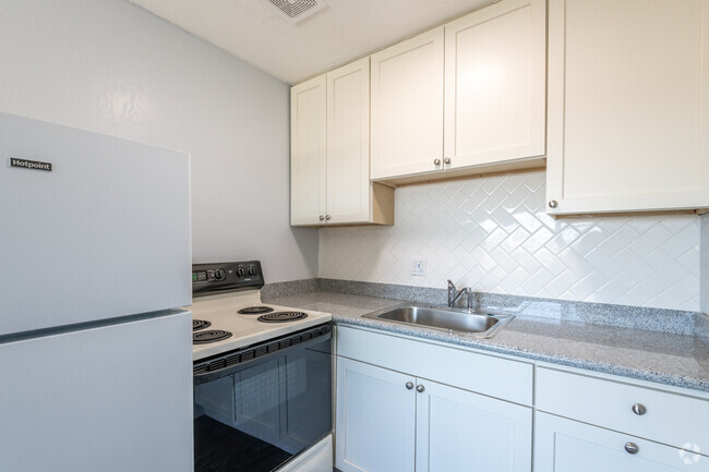 1 BR, 1 BA - Newly Renovated Vallejo Terrace