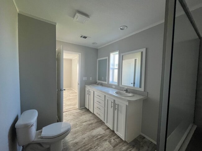 Building Photo - 36 Eland Dr