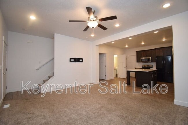 Building Photo - 2726 E Iron Bark Alley