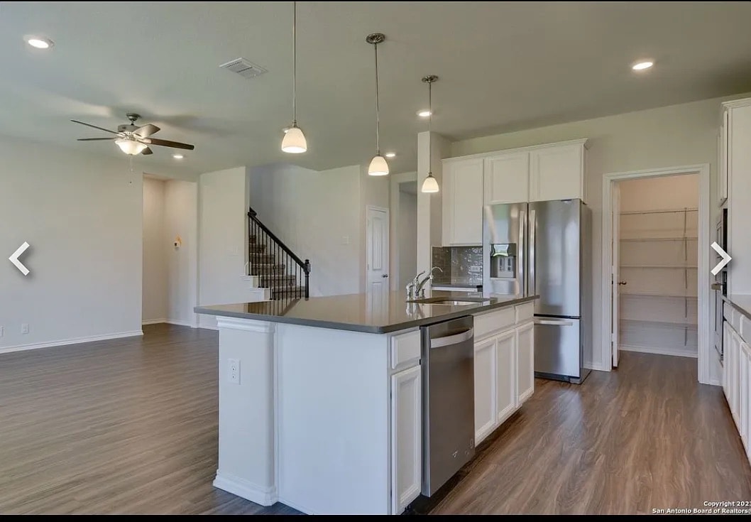 Building Photo - Room in House on Flatiron Clf