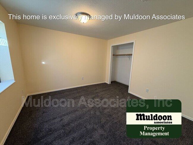 Building Photo - 821 Legend Oak Dr