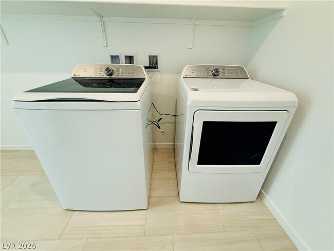 Building Photo - 8341 Caldera Hls Ave