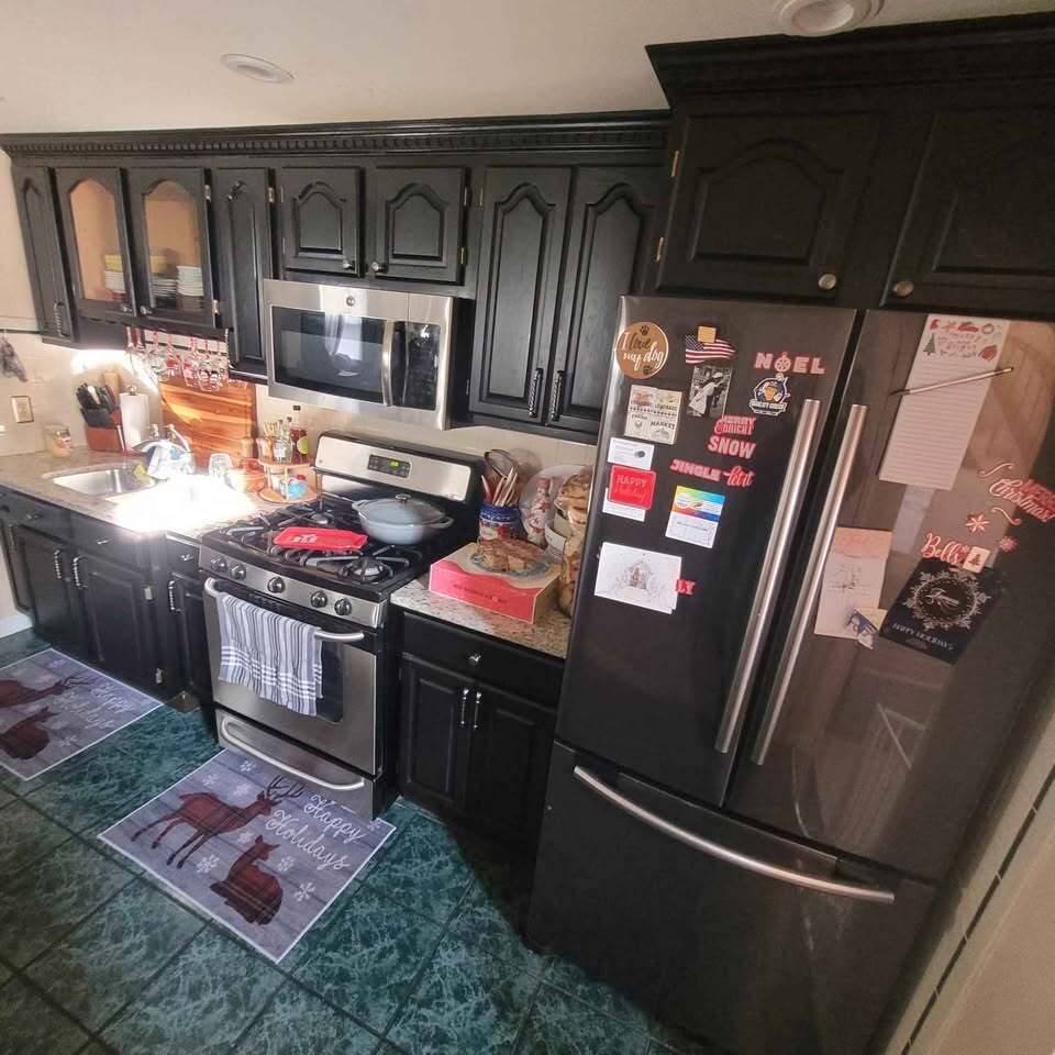 Building Photo - 388 Bradford Ave