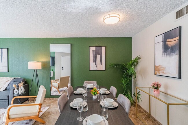 Building Photo - 8550 E McDowell Rd