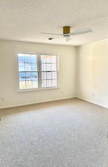 Building Photo - 8621 Flagstone Way