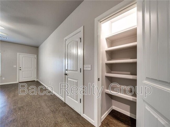Building Photo - 4712 Loch Ln