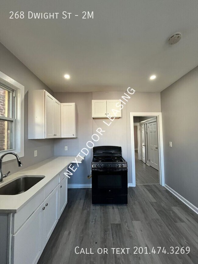 Building Photo - 268 Dwight St