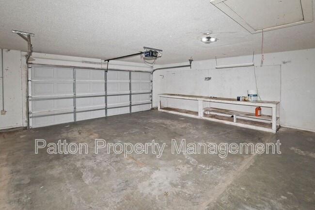 Building Photo - 7902 Gerald Dr