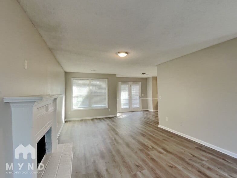 Building Photo - 203 Peachtree Glen Dr