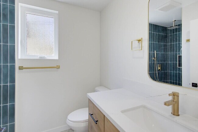 Building Photo - New Construction with Private Patio Walking Distance to Mission Bay