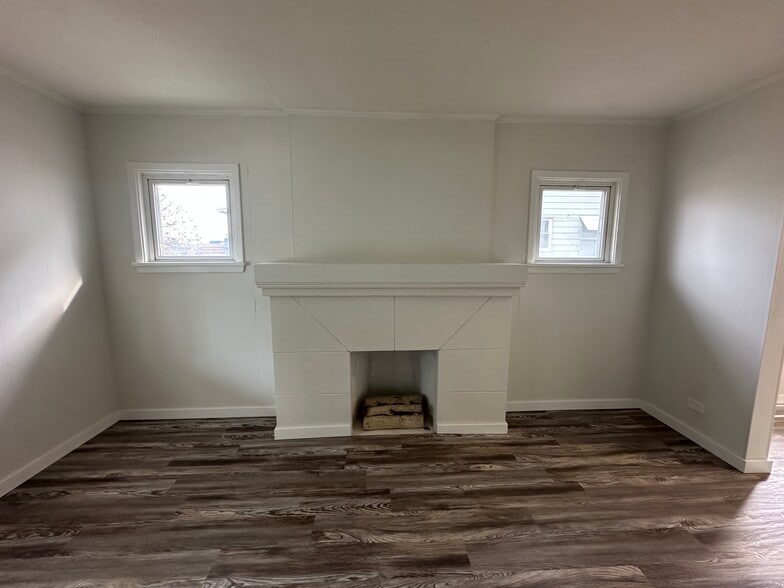 Building Photo - 18108 Harland Ave