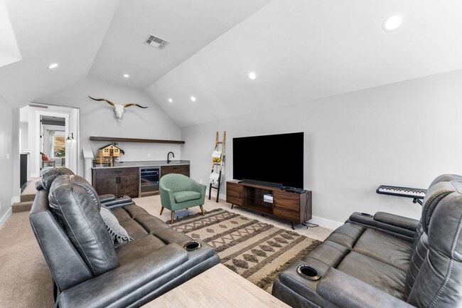 Building Photo - Luxury Living in Dry Creek Ranch – Custom ...