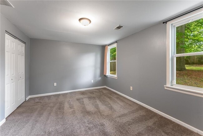 Building Photo - 2633 Joyce Ave
