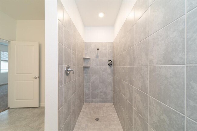 Building Photo - 2898 Armstrong Ave