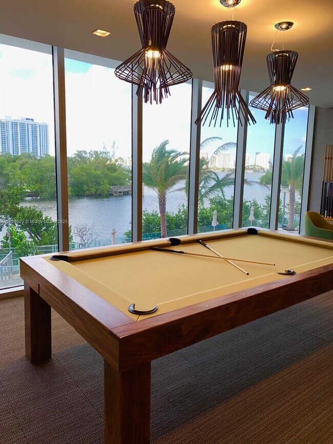 Building Photo - 16385 Biscayne Blvd