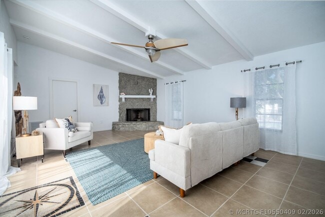 Building Photo - 2504 Hibiscus Dr W