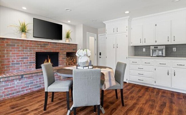 Building Photo - Beautiful Single-Story Home with Pool in Prime Concord Location –