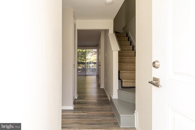 Building Photo - 1178 White Coral Ct