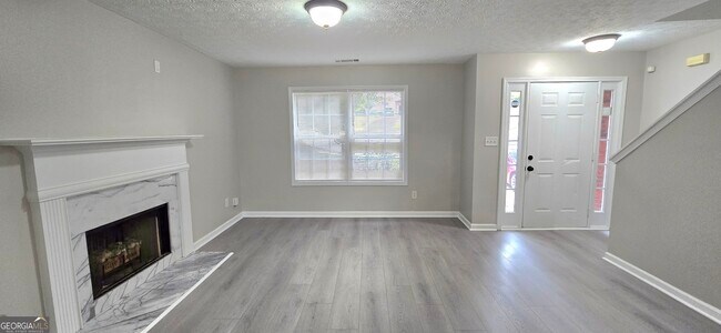 Building Photo - 610 James Ridge Dr