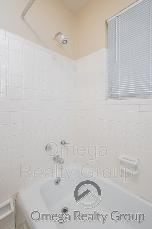 Building Photo - 2020 High School Rd