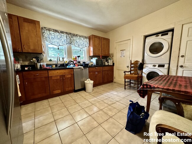 Building Photo - 17 Stratton Ter