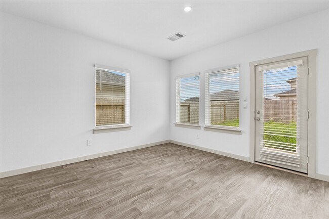 Building Photo - 2905 Highgate Hill Ln