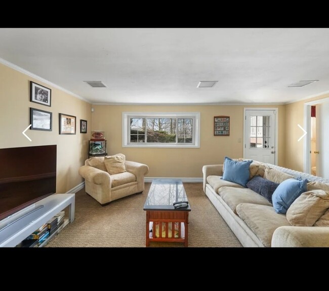 Building Photo - Charming 4BR House in Scarsdale