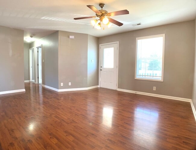 Building Photo - 118 N Cavalcade Cir