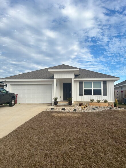 Primary Photo - 4396 Winged Elm Ct