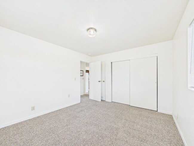 Building Photo - 1006 Hiller Rd